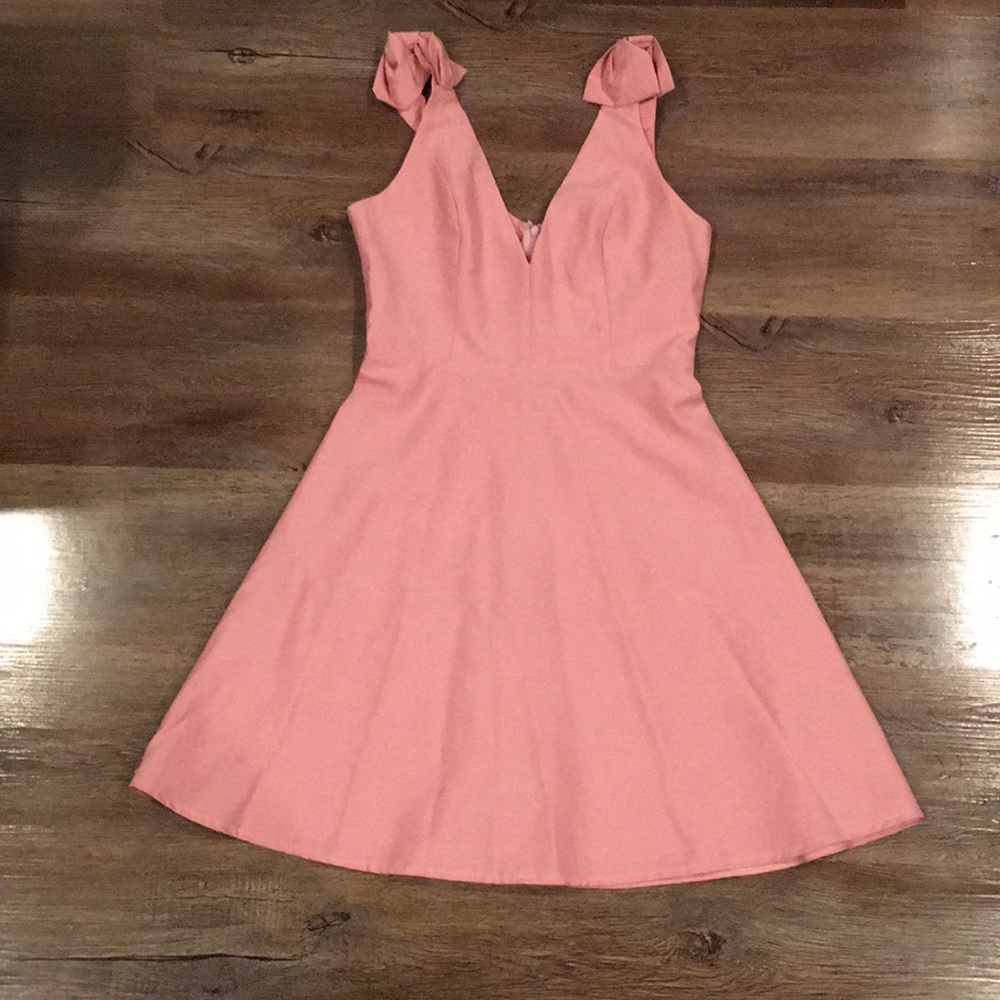 Show po women’s dress